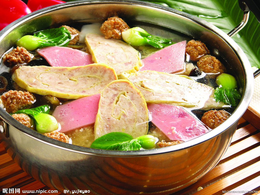 湘菜的共同风味是辣味菜和腊味菜